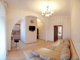 Апартаменты Lotos for You Apartments Николаев Апартаменты с 1 спальней - ул. Шнеерсона, 2Б-1